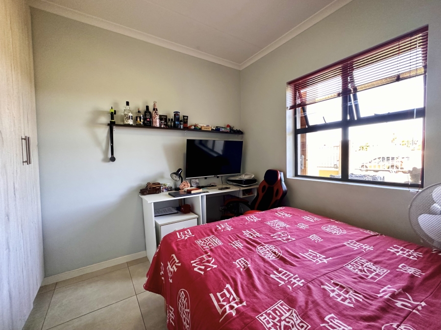 2 Bedroom Property for Sale in Windsor Park Western Cape